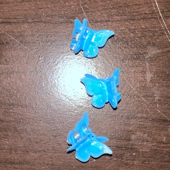 colorful mini butterfly hair clips 🦋 set of 3 blue💙 90’s hair style - Picture 3 of 10